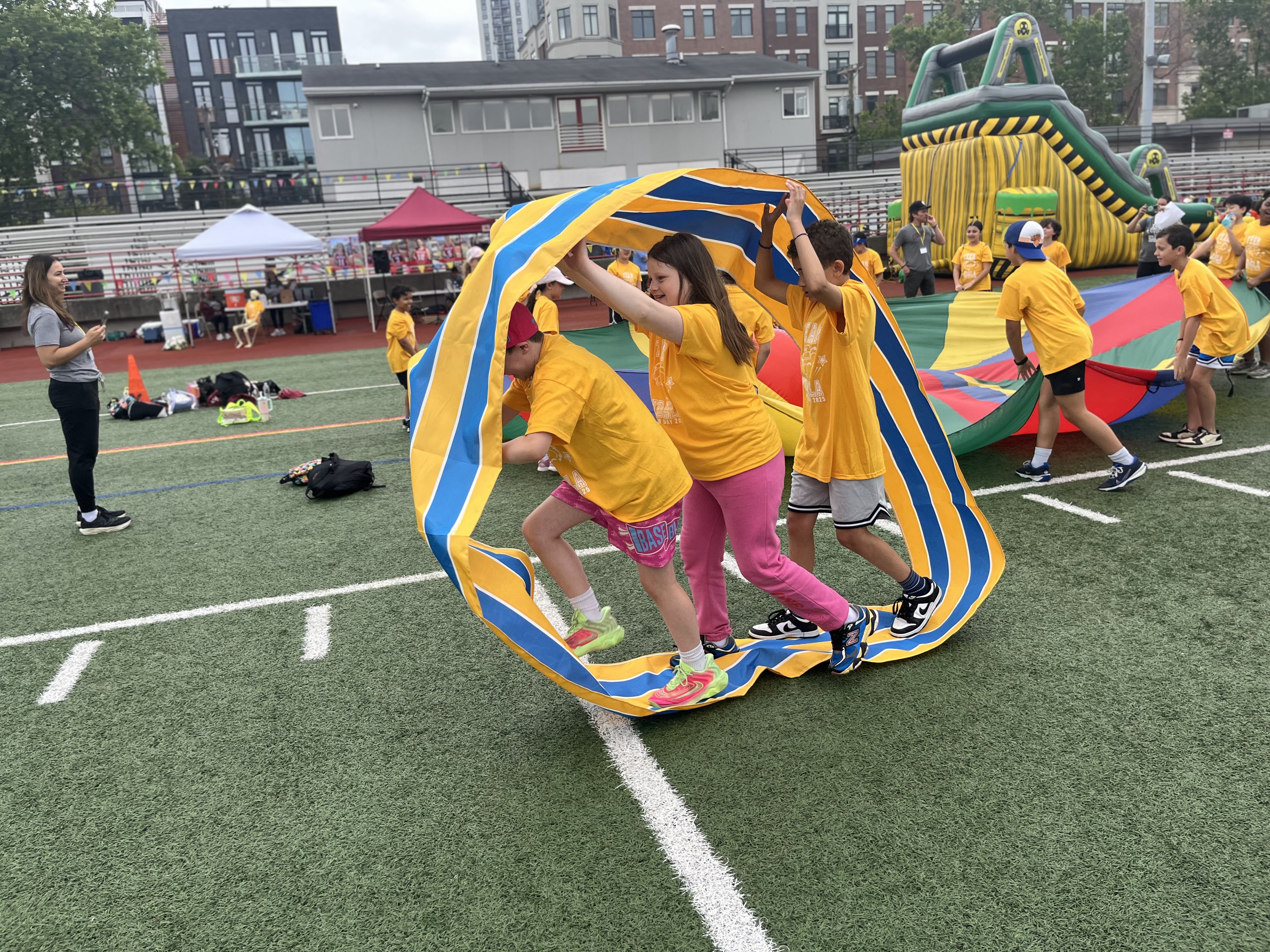 Connors Field Day - parachute game